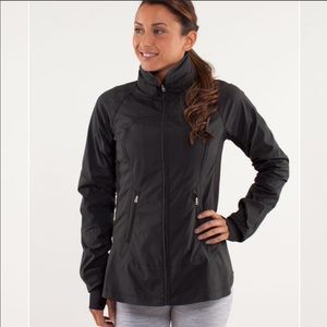 Lululemon waterproof wind breaker